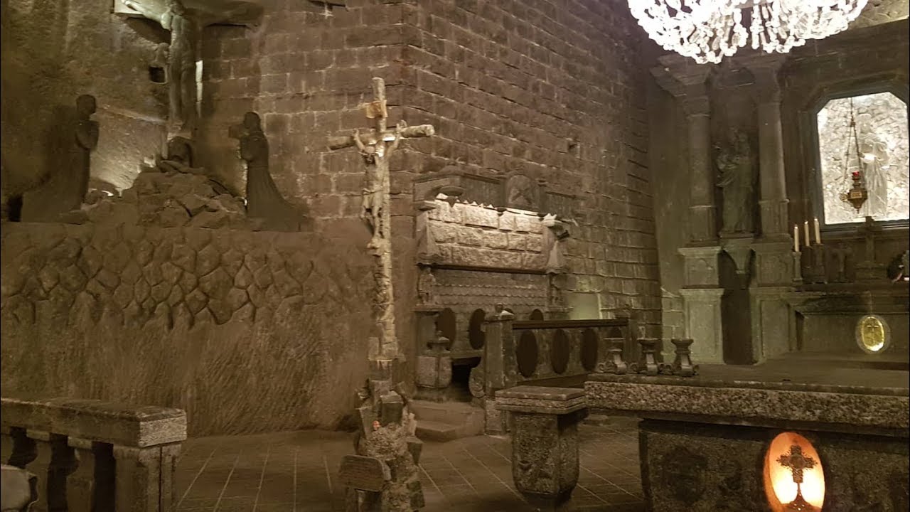 Exploring the Wieliczka Salt Mines | Krakow, Poland