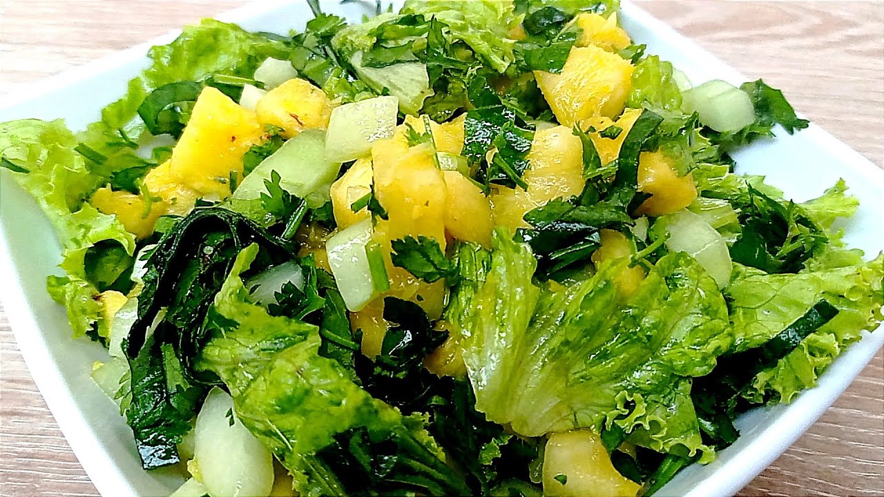 La m&aacute;s deliciosa y saludable: Ensalada de hojas verdes con pi&ntilde;a. 👏😋