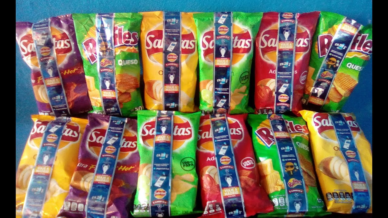 Abriendo Sabritas con Tazos Champions League
