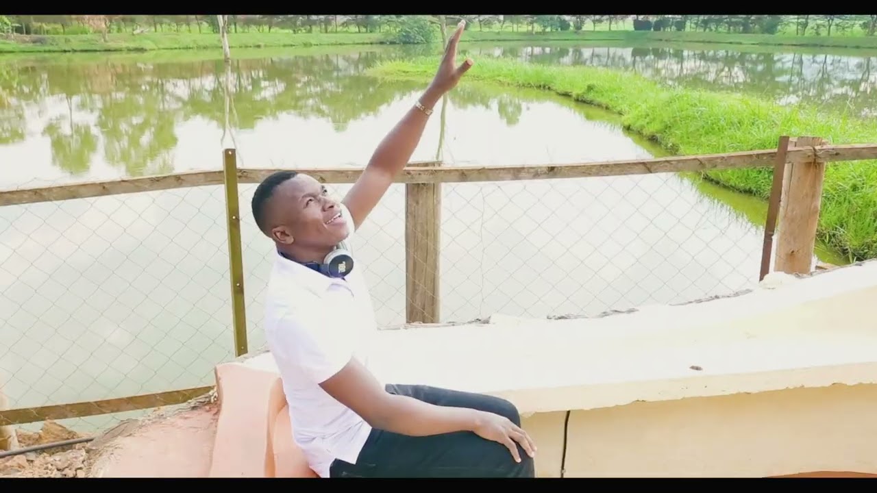 Hosanna ft Apostle Rockstone Mwene (Apostolic muzik) 