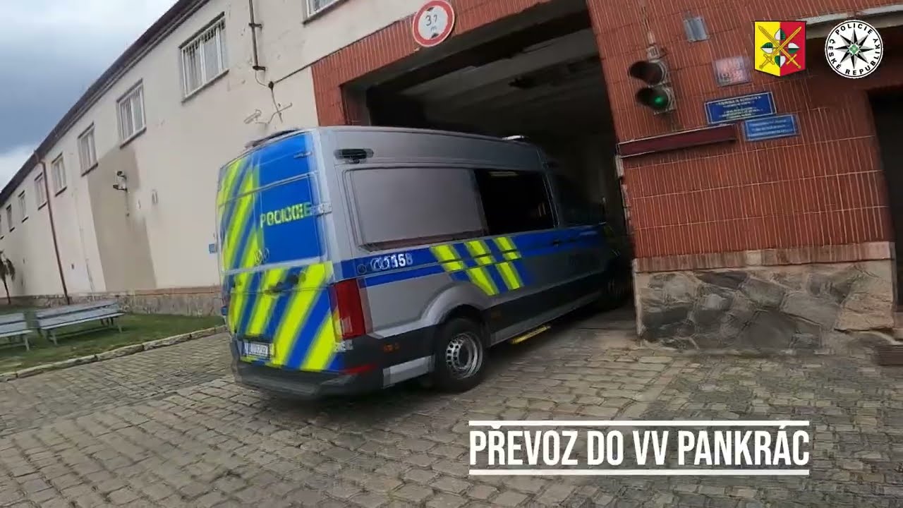 Policie ČR: Den očima policisty na pražském PEO