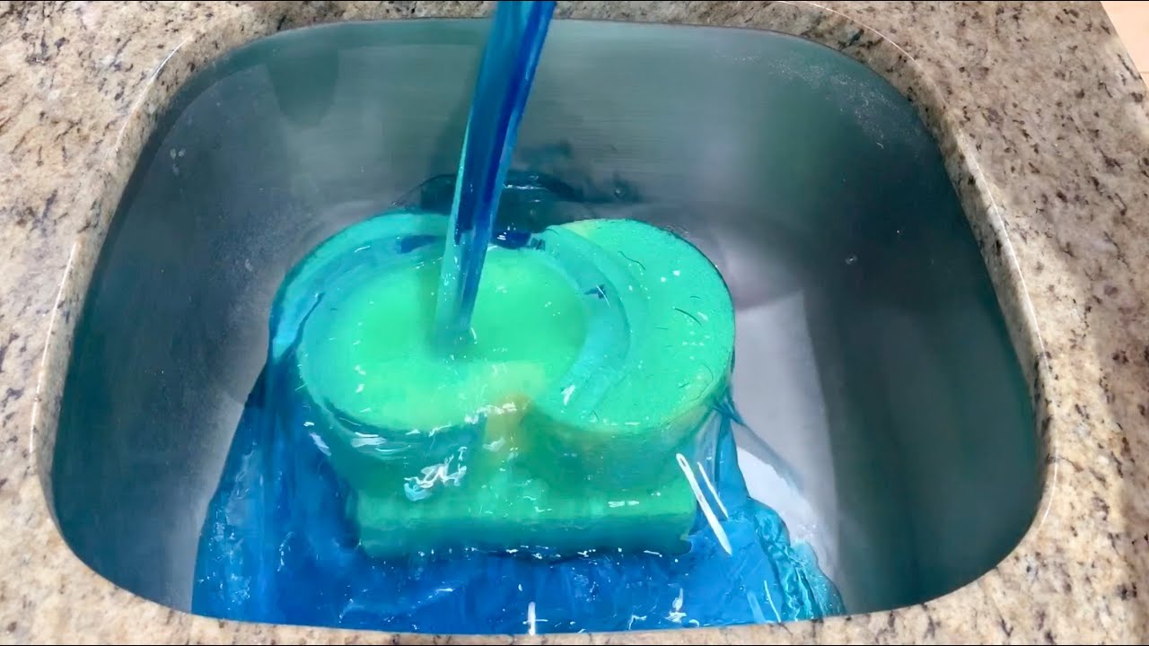 🧺+🌲 Laundry Detergent + Pine 🧺+🌲 VERY SATISFYING POUR & SQUEEZES  - sponge ASMR