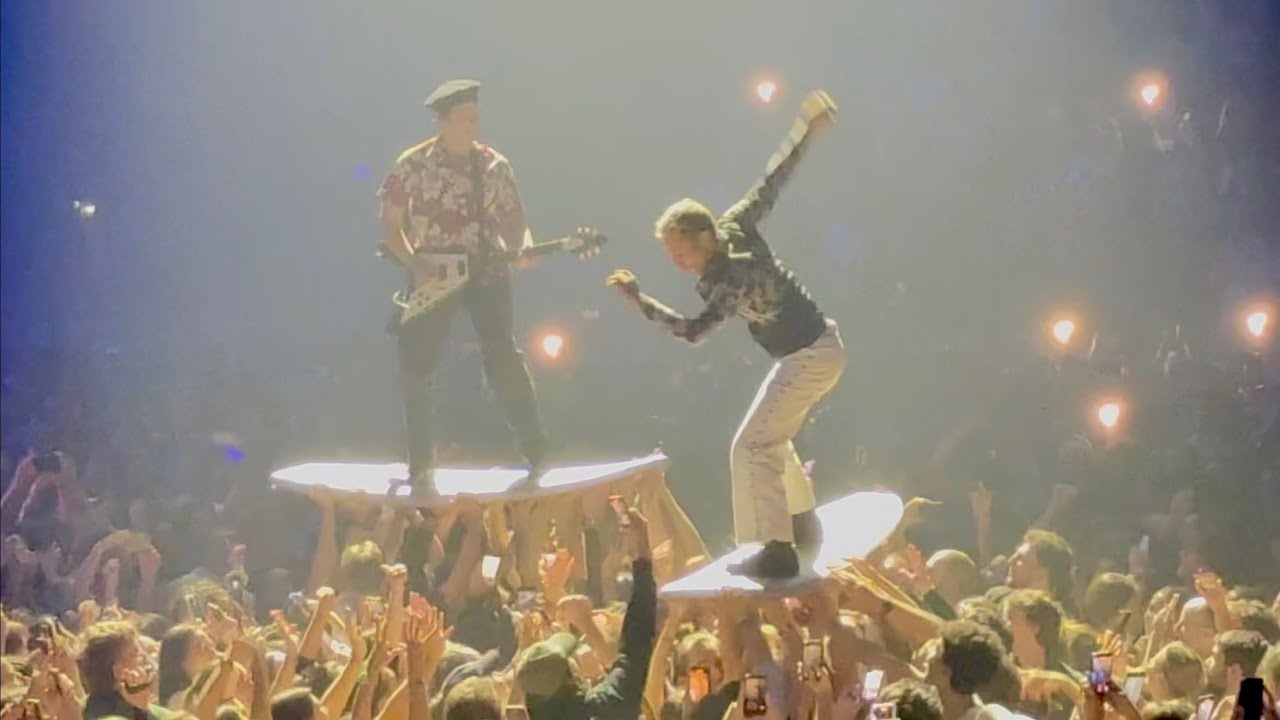 La Femme - Sur la planche (Live at Accor Arena, Paris 26/11/2025)