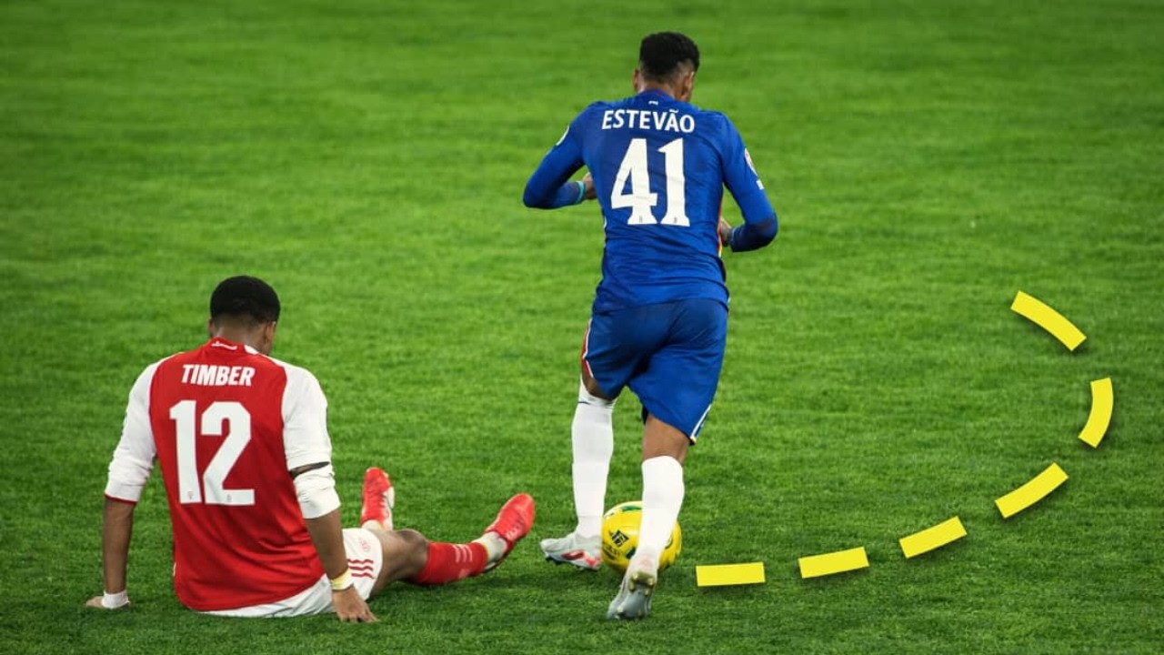 Estevão vs Arsenal Defense | PURE MAGIC ✨
