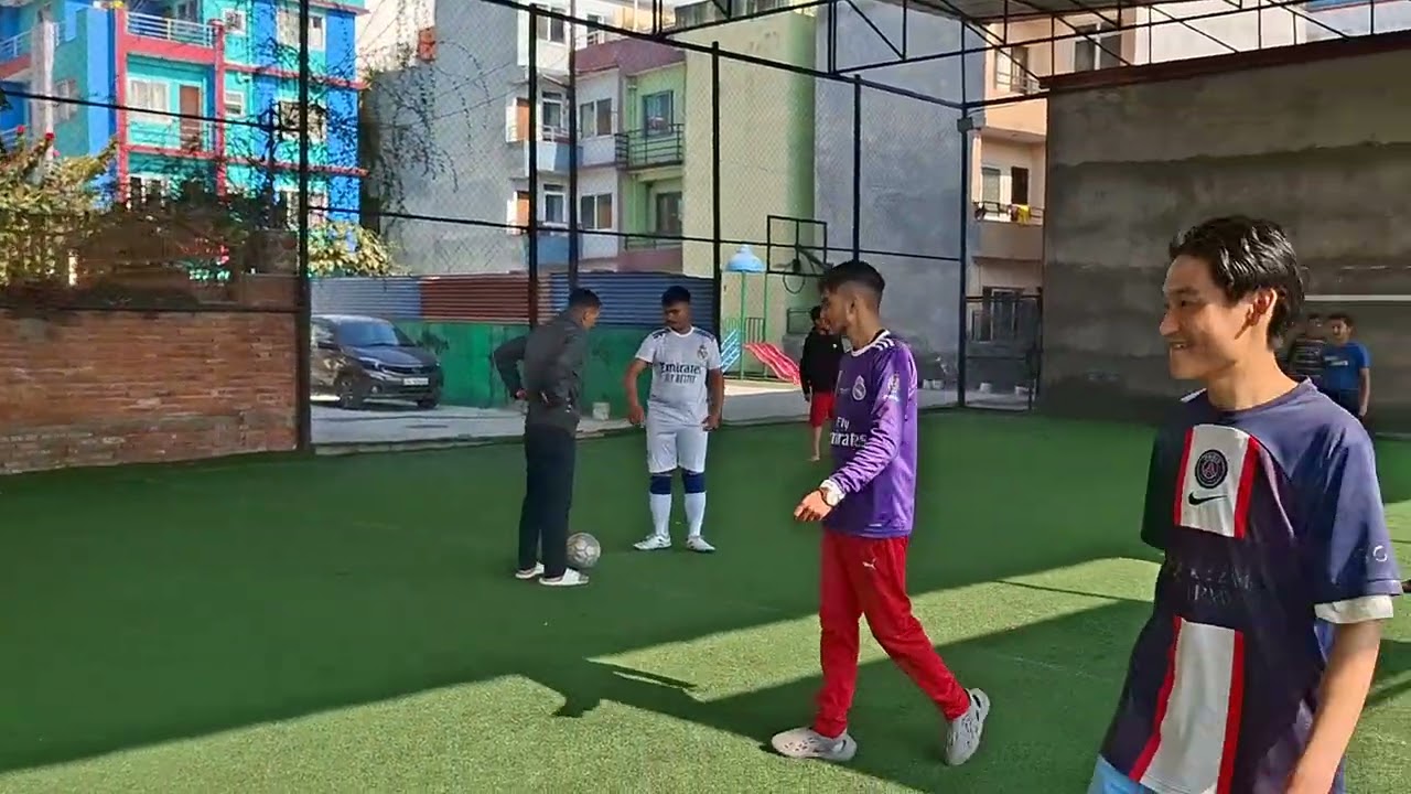 जवानहरूको रमाइलो फुटबल गेम