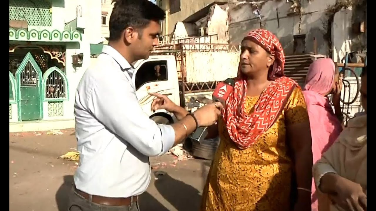 Vadodara Clash: चश्मदीदों ने बताया- कैसे भड़की हिंसा? | Ground Report | Ramnavami Shobha Yatra Clash