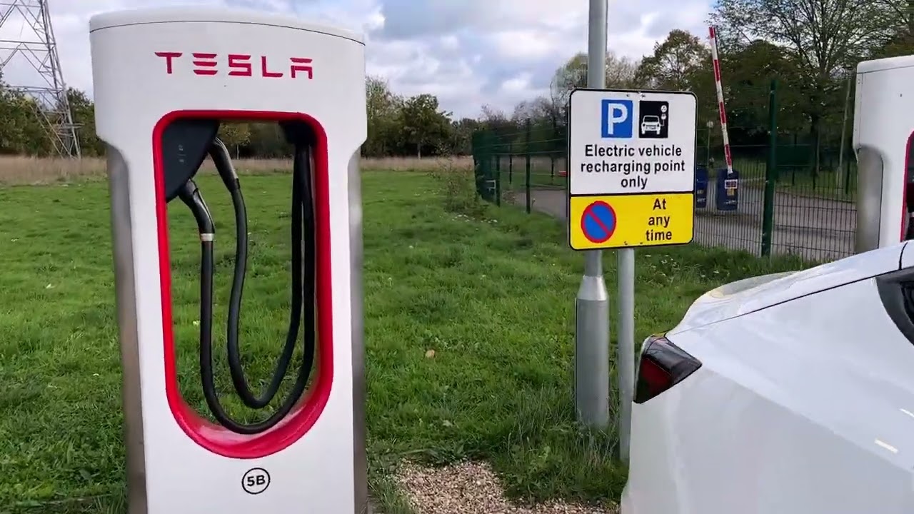 Tesla Supercharger - Wokingham