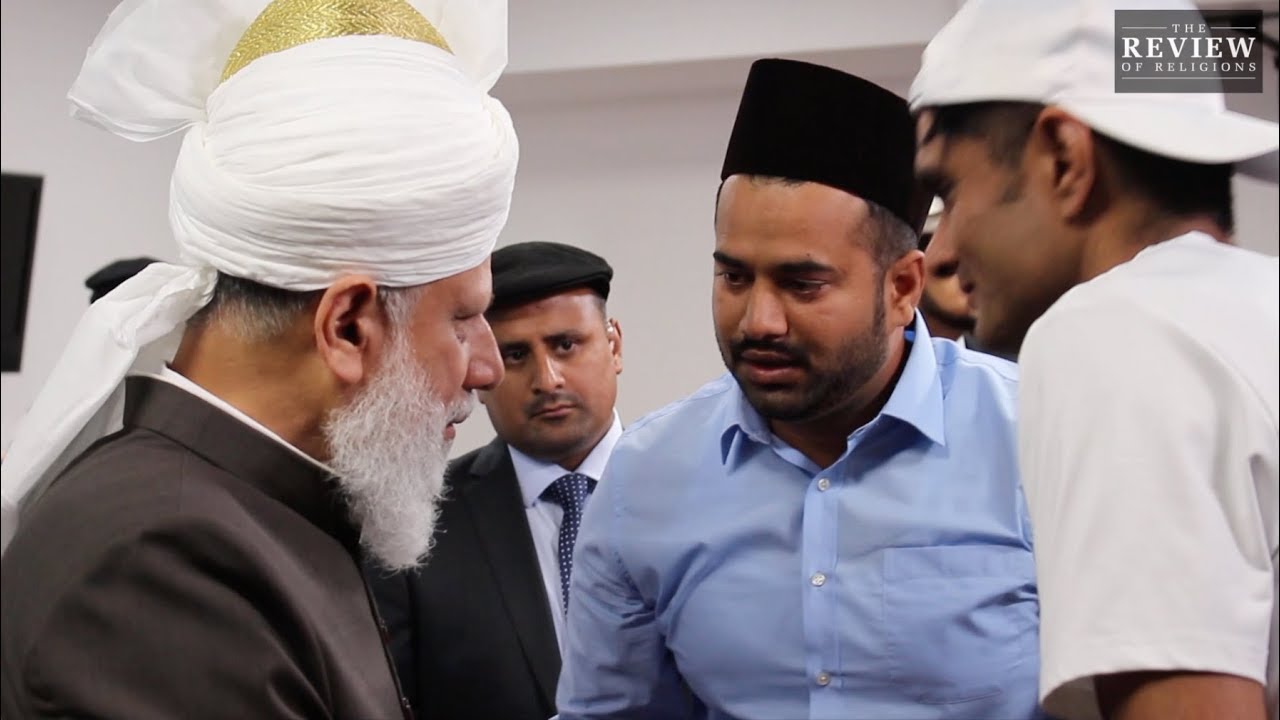 The Caliph in Germany - All Access (Part 2) - 300 Refugees