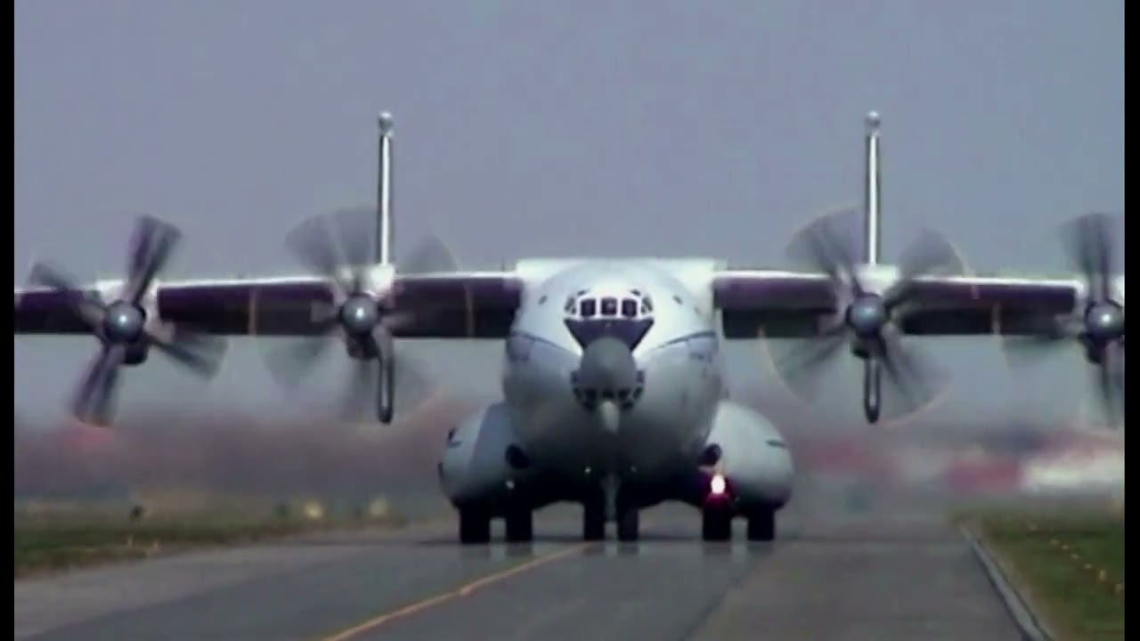2003 Rare ANTONOV  22  UR-09307  full departure Ostend