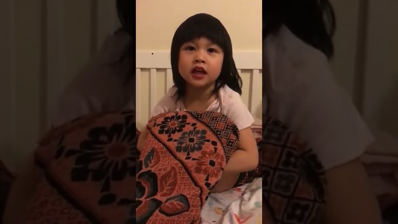 四岁妹妹在睡前描述今天幼儿园的点滴。复述老师的话，听得我觉得不可思议，好厉害呦！她的听力和消化能力还真不错。