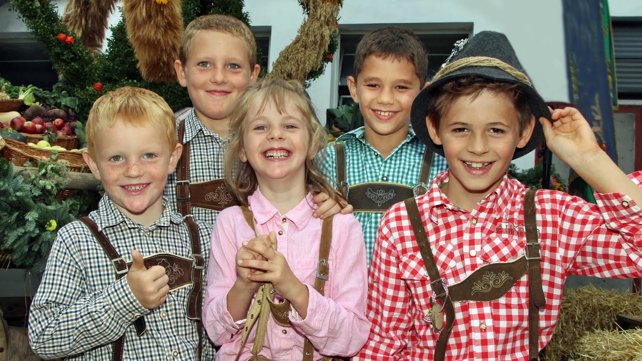 ERNTEDANKFEST - EHRUNG DER BAUERNSCHAFT - ALTENMARKT - N&Ouml;STACH / AUSTRIA FILM 113