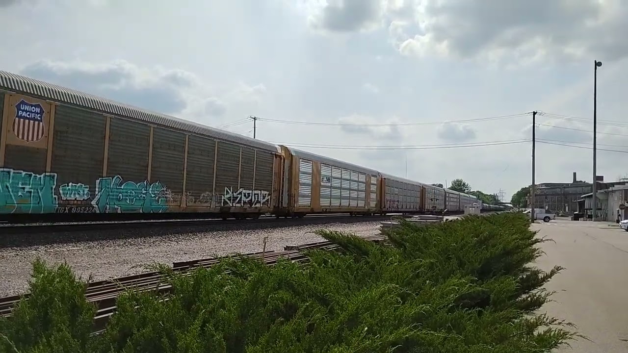 A DODX Caboose On A Mega Manifest!