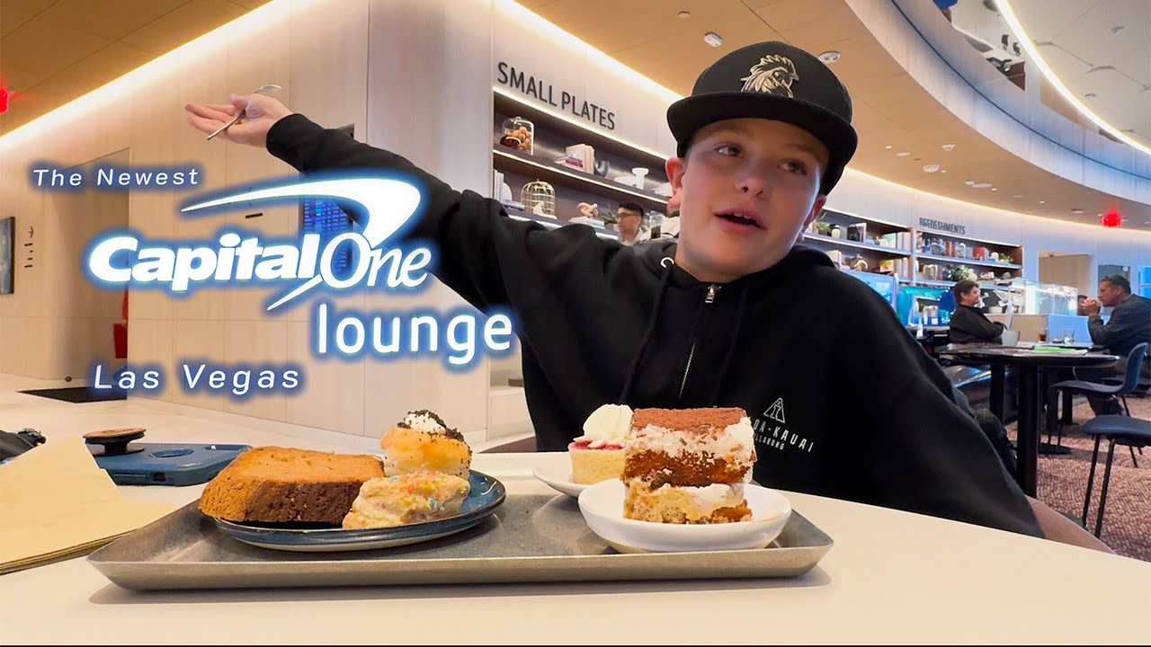 Visiting the new Capital One Lounge -  Las Vegas - Food, Cocktails & Dessert Review! 🥂🍰