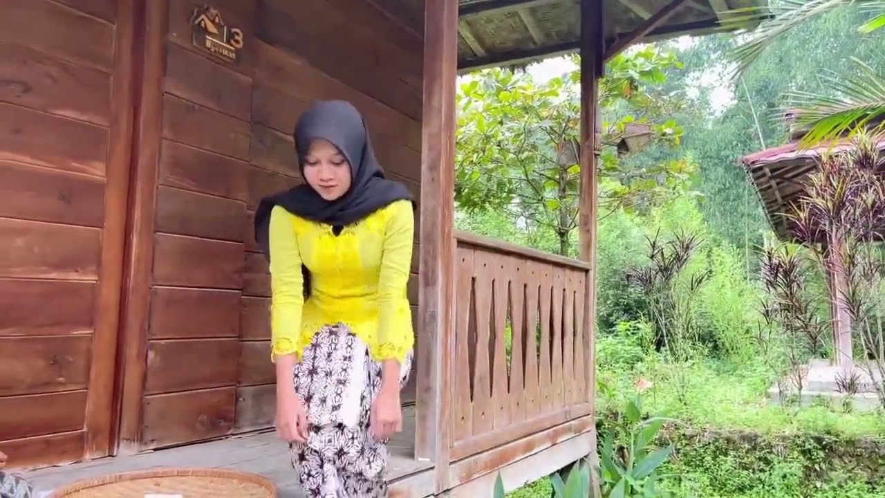 TUGAS BAHASA JAWA (CERITA RARA MENDHUT)