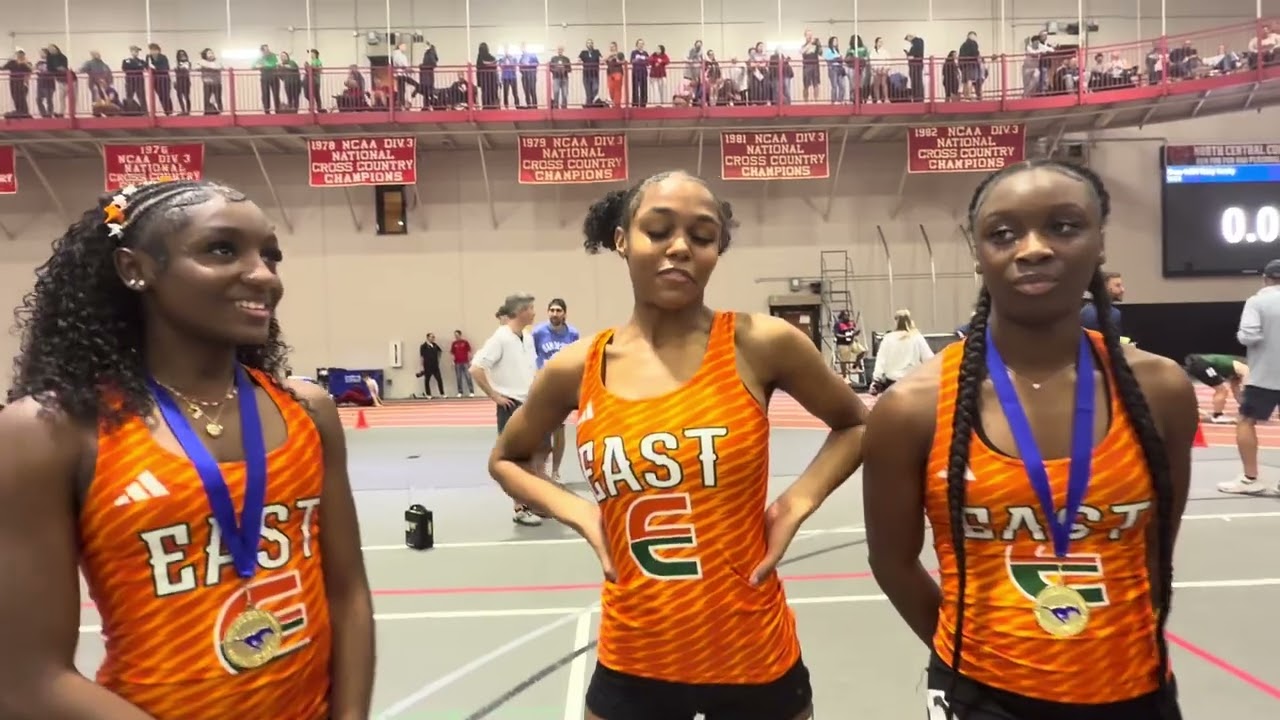 Plainfield East 4x200m at 2026 Mustang Relays