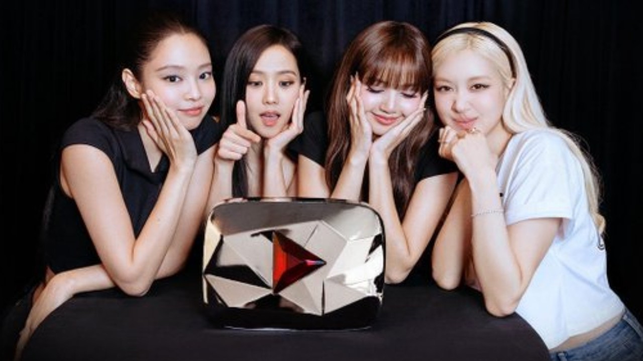 ยินดีด้วยนะคะ #BLACKPINK มียอดผู้ติดตามถึง 100 ล้านคนบน @Youtube และเป็นวงk-pop วงแรกของโลก 🎉🎉