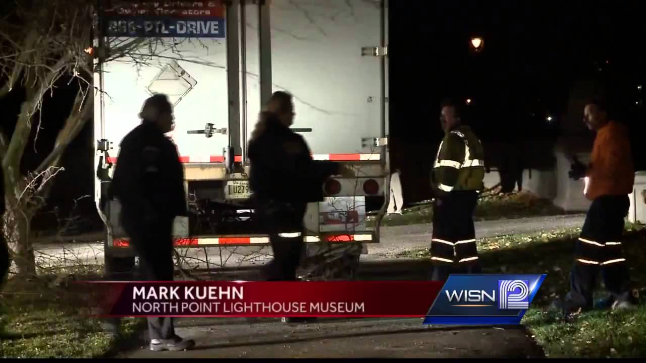 Semi driver claims GPS led him through Lake Park walkway