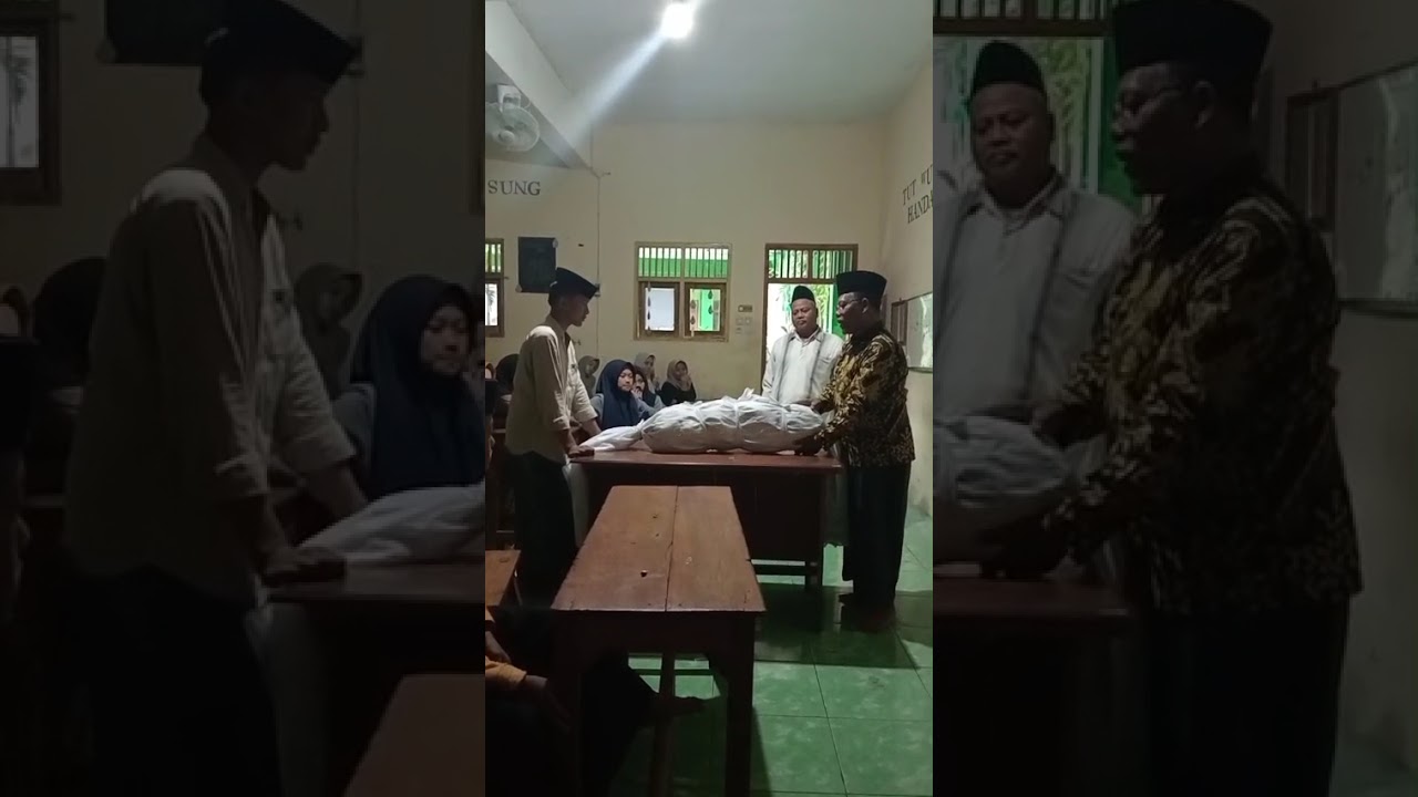 Praktek ibadah; mengajari siswa utk bisa menjalankan ibadah sholat & tata cara pemulasaraan jenazah.