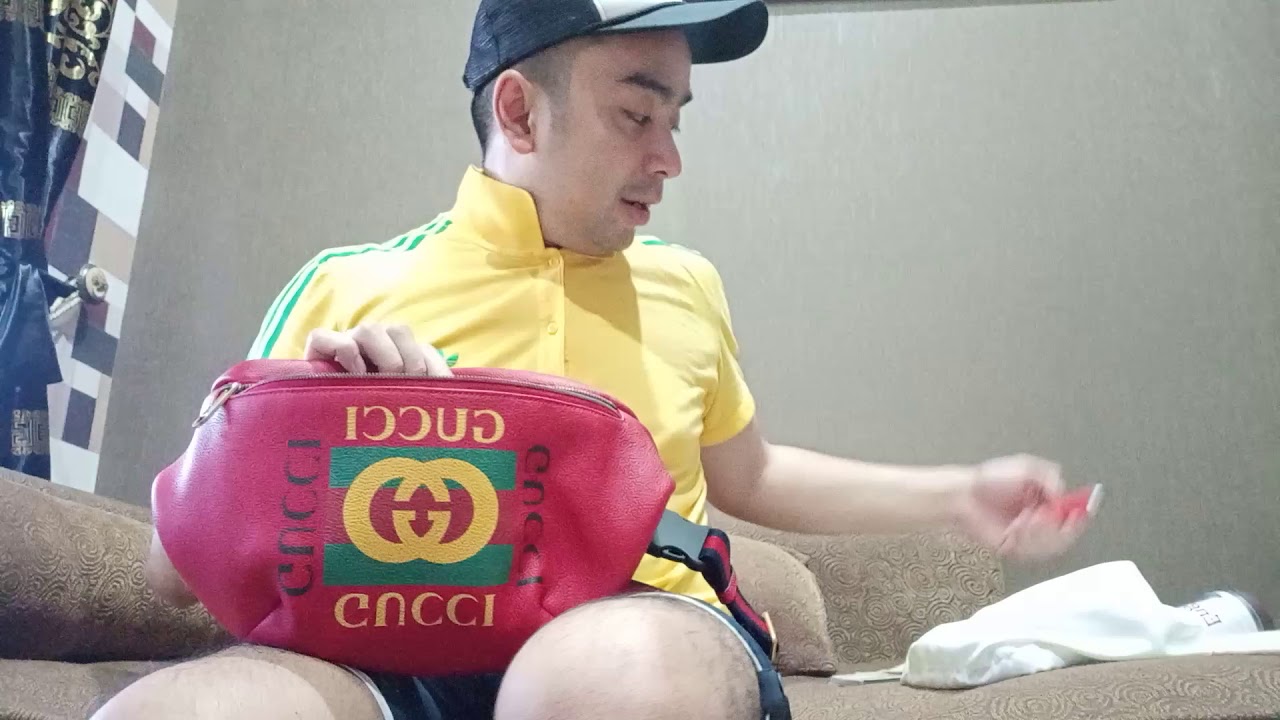 GUCCI beltbag red leather