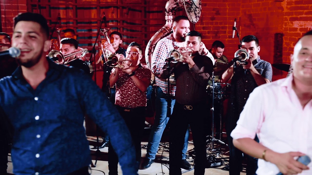 Banda La Alterada-Huevos de Toro (En Vivo)