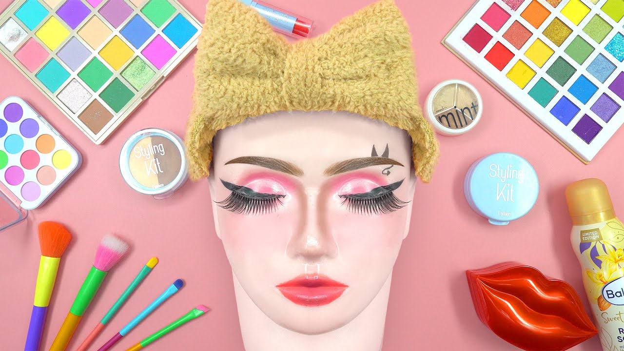 ASMR Mannequin Makeup Sounds 🎧❄️