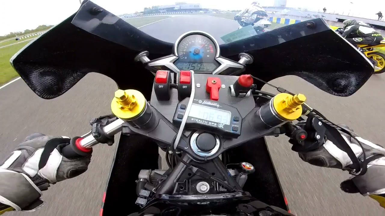 Essais moto 23h60 le mans 2021 circuit du CIK en 250 CBR #85