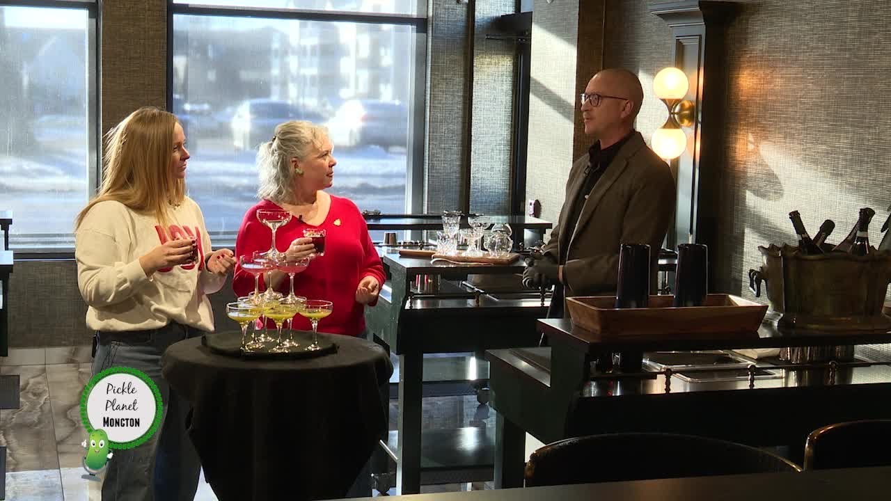 Pickle Planet Podcast - Christmas Show 1 - Brix Experience | Rogers tv