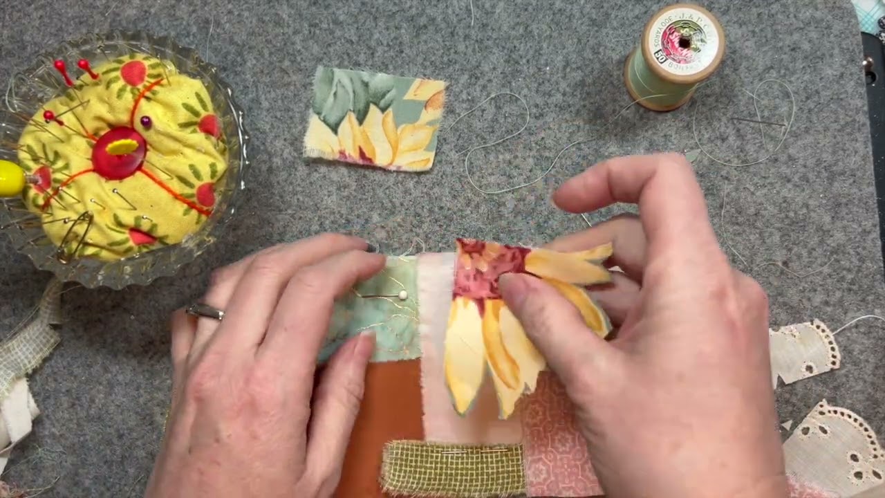 Sewing Roll - Needle book #roxysjournalofstitchery