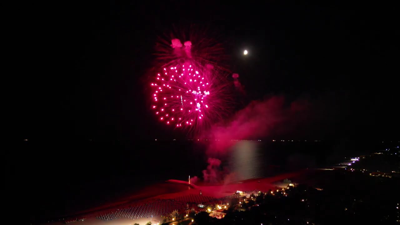 fyrværkeri på stranden i Italien (Ferragosto 15-07 )