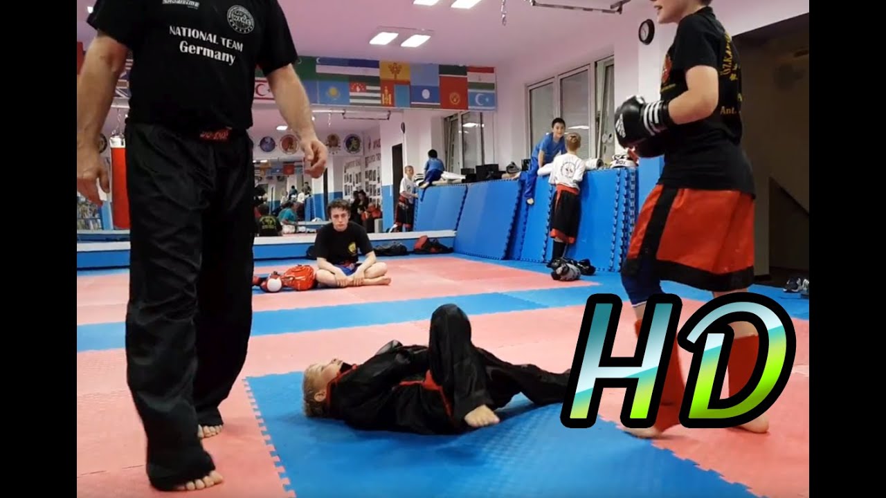 Kampfsportschule Özkaya Sportverein Özkaya Kung-Fu Kampf Kinder in Neuss / Kaarst Übung und Training