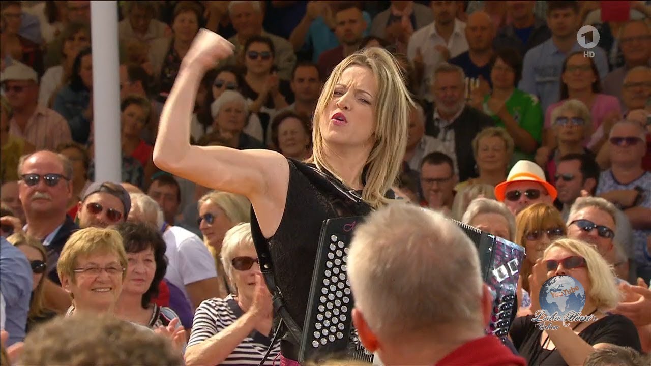 Melissa Naschenweng - I steh auf Bergbauernbuam (ARD, Immer wieder Sonntags 14.07. 2019)