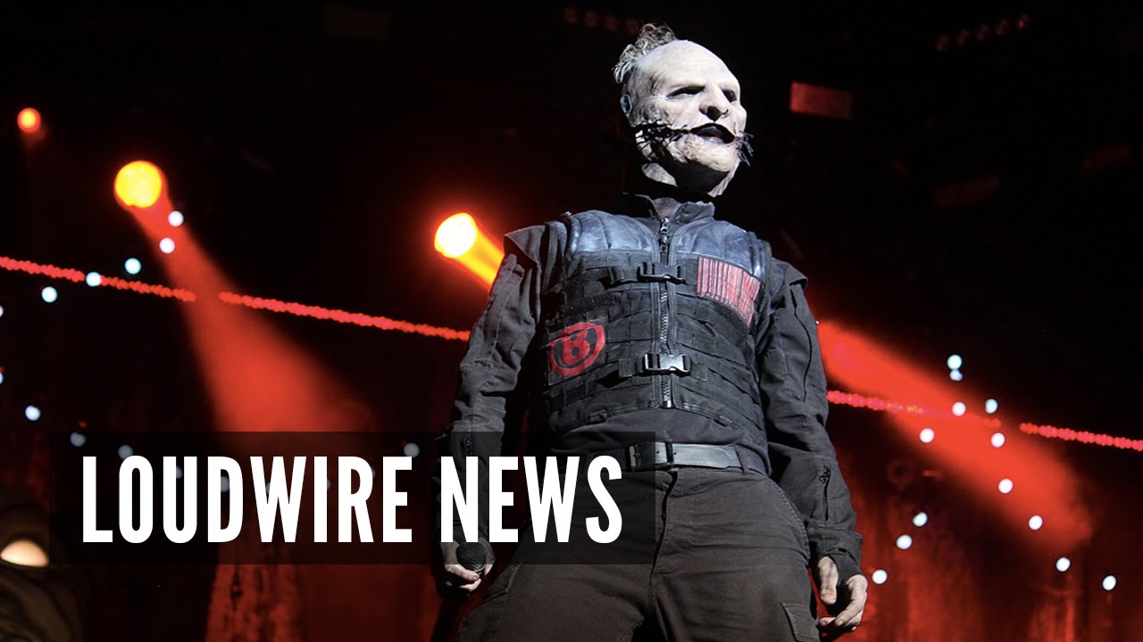 Slipknot's Corey Taylor Slaps Phone Out of Texting Fan's Hands