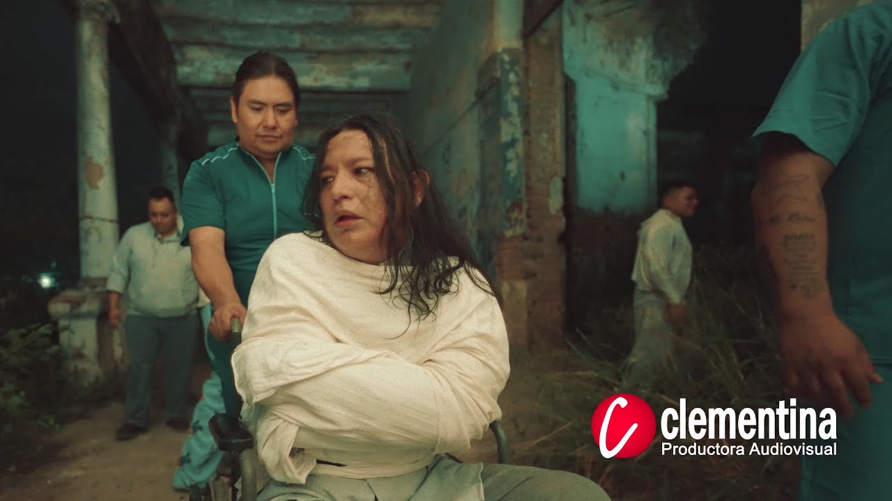 Chino y La Revelión - Sin ella