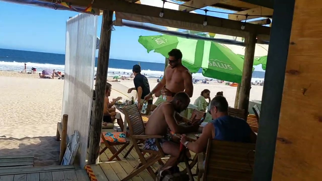 Chihuahua playa nudista ,Maldonado  Uruguay  2023.