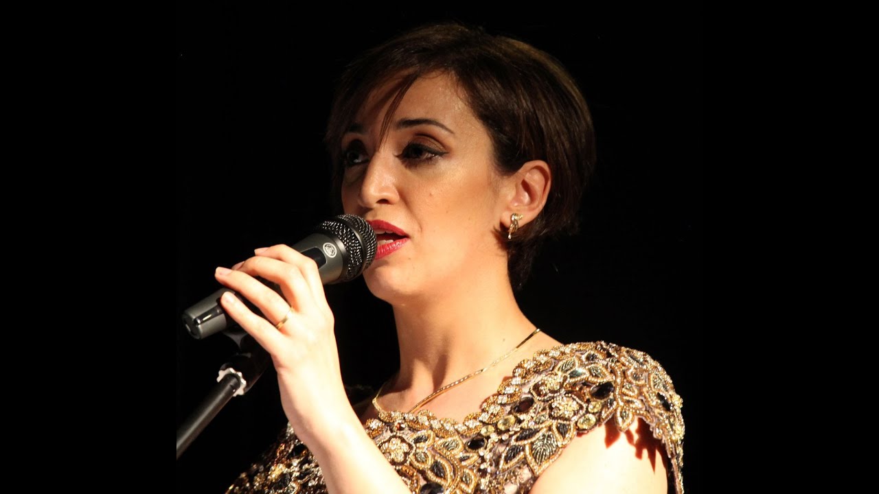 NESRINE GHENIM AU THEATRE LA FOURMI ORAN