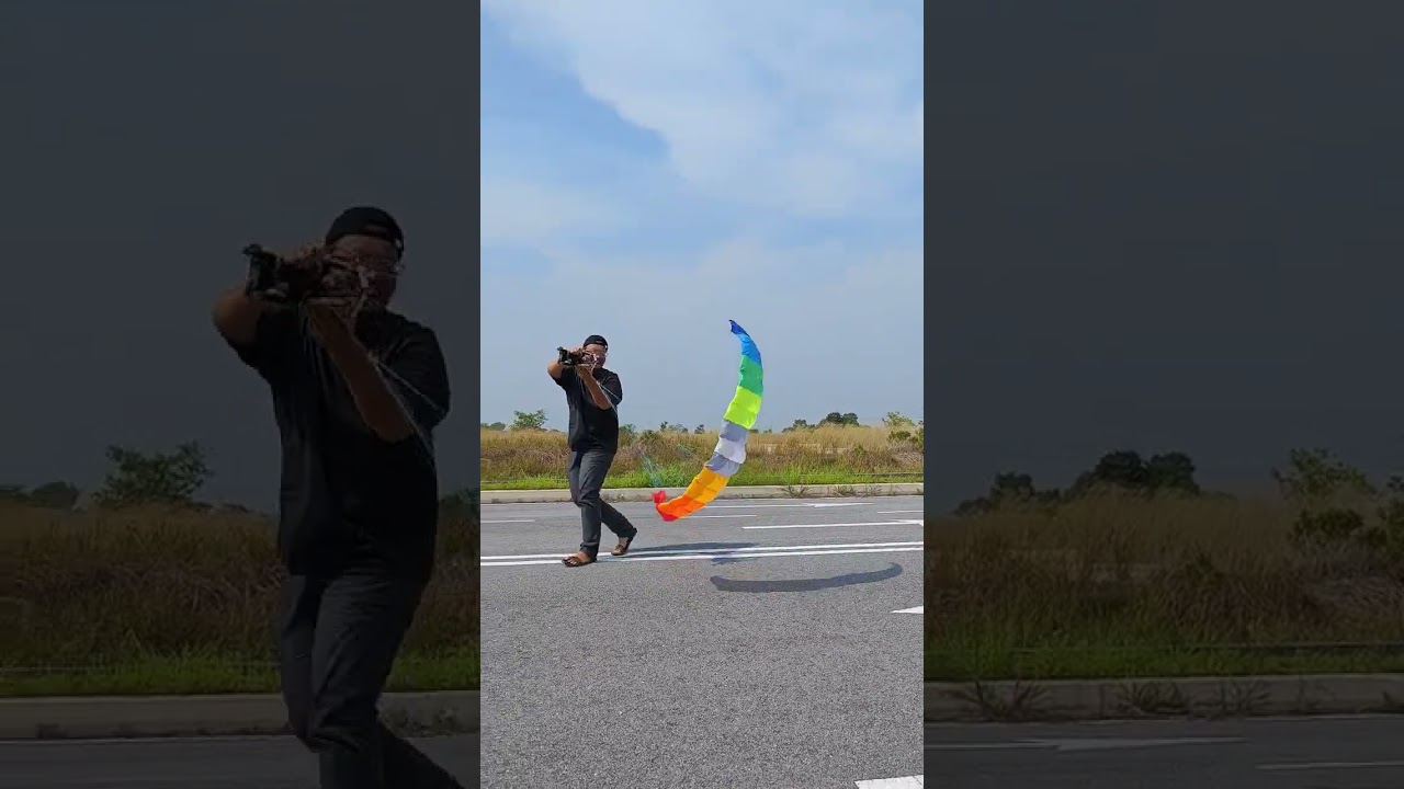 @nizarnadzir trying to fly with 2m RC Paramotor..lol!