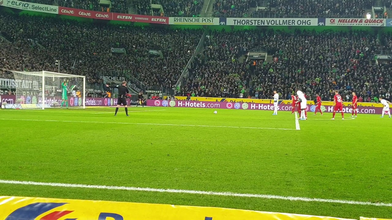 Tor / goal 2 /1 Elfmeter borussia M&ouml;nchengladbach, Bayern Bundesliga . Borussia-park
