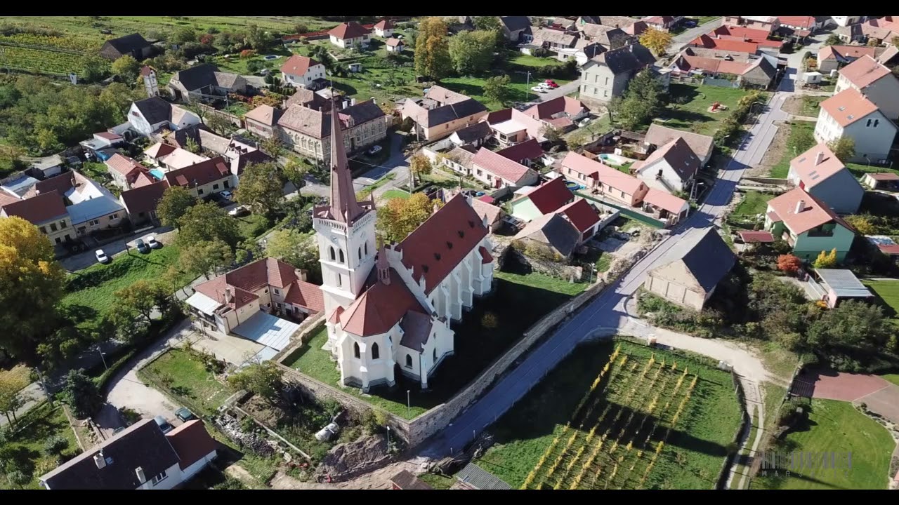 Kostel v Konicích z ptačí perspektivy / Konice church bird's-eye view