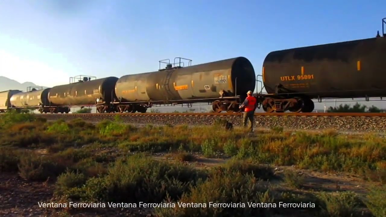 Esperando un tren de CPKC en el Libramiento Ferroviario Monterrey 💯