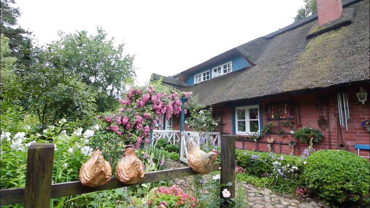 Annehus Worpswede Ferienwohnung Apartment Übernachtungen Kunst Patchwork Reetdach Teufelsmoor Garten