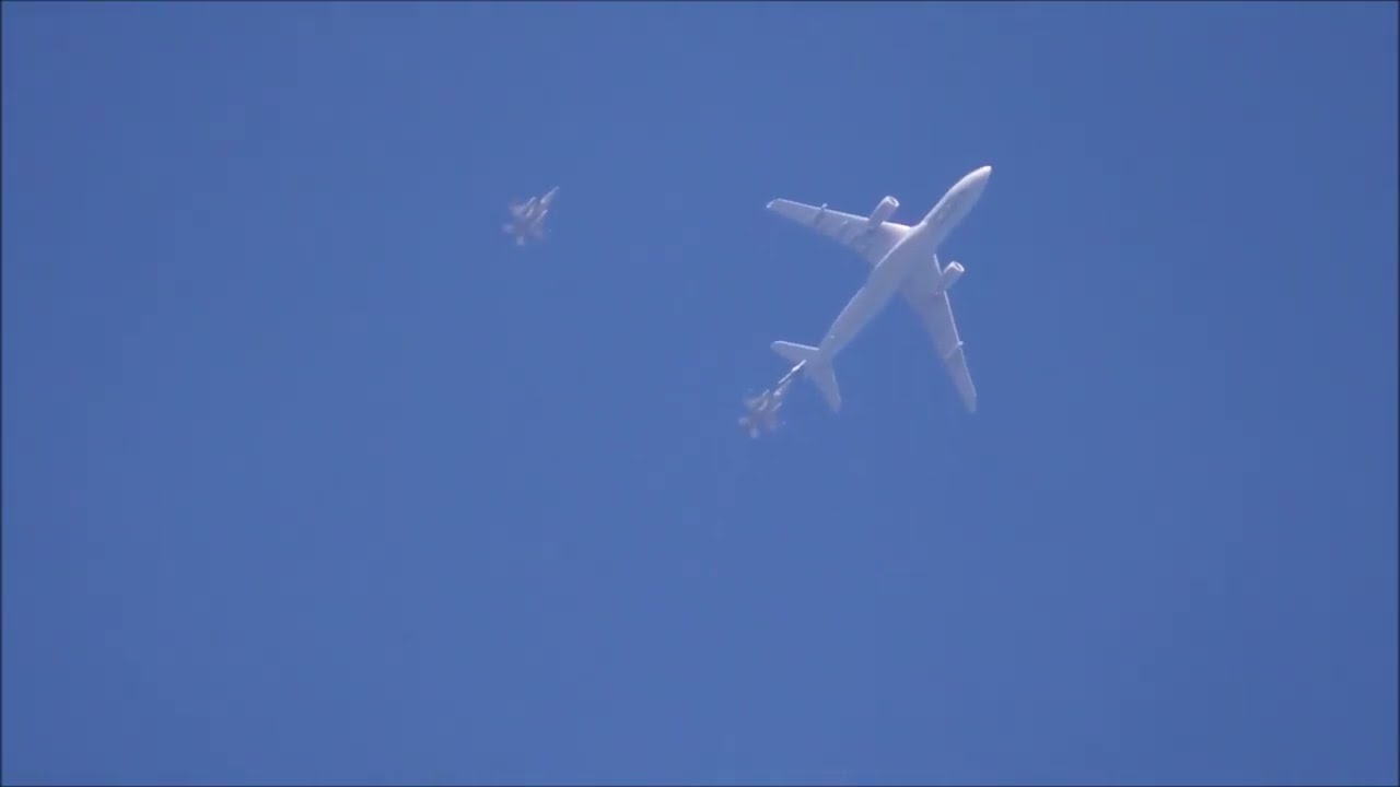 Awionetka i tankowanie myśliwców F16 w powietrzu 19.01.2026