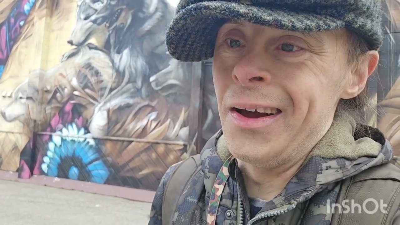 Прогулка по центру города к волшебным величественным фрескам с изображением вороны и волка (Круто...