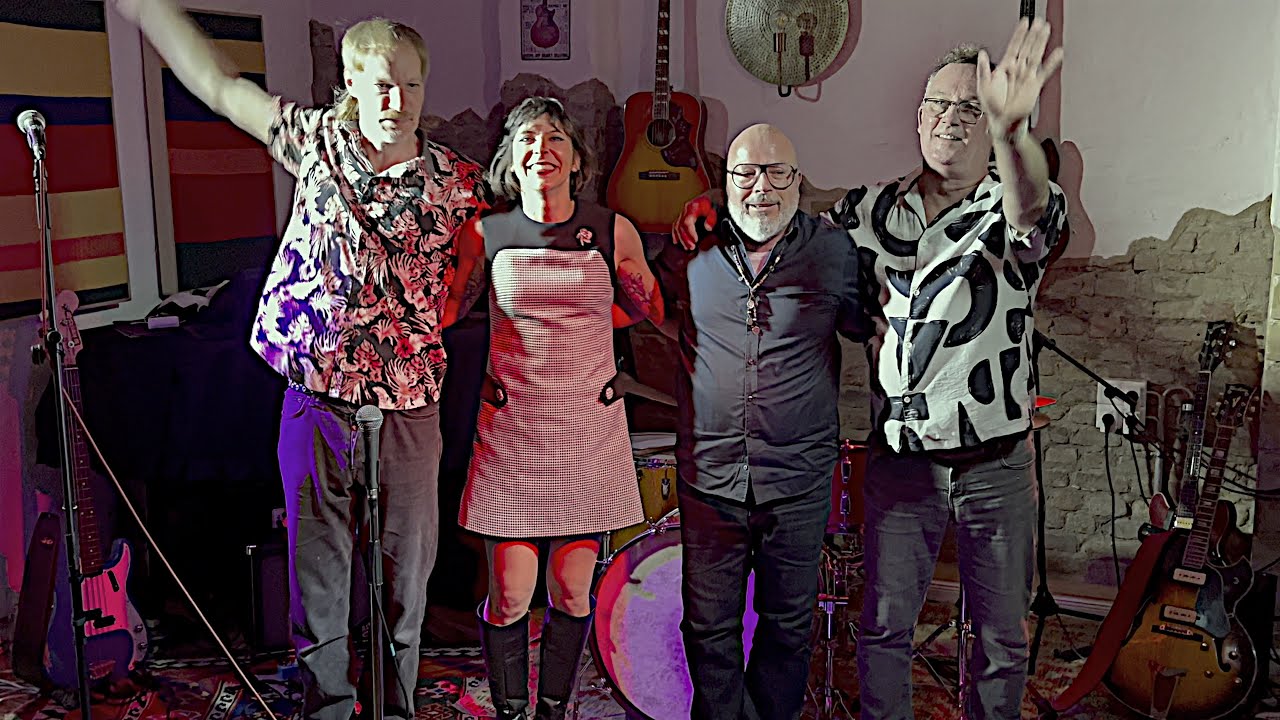OLD GARAGE - Angela Cory & Band