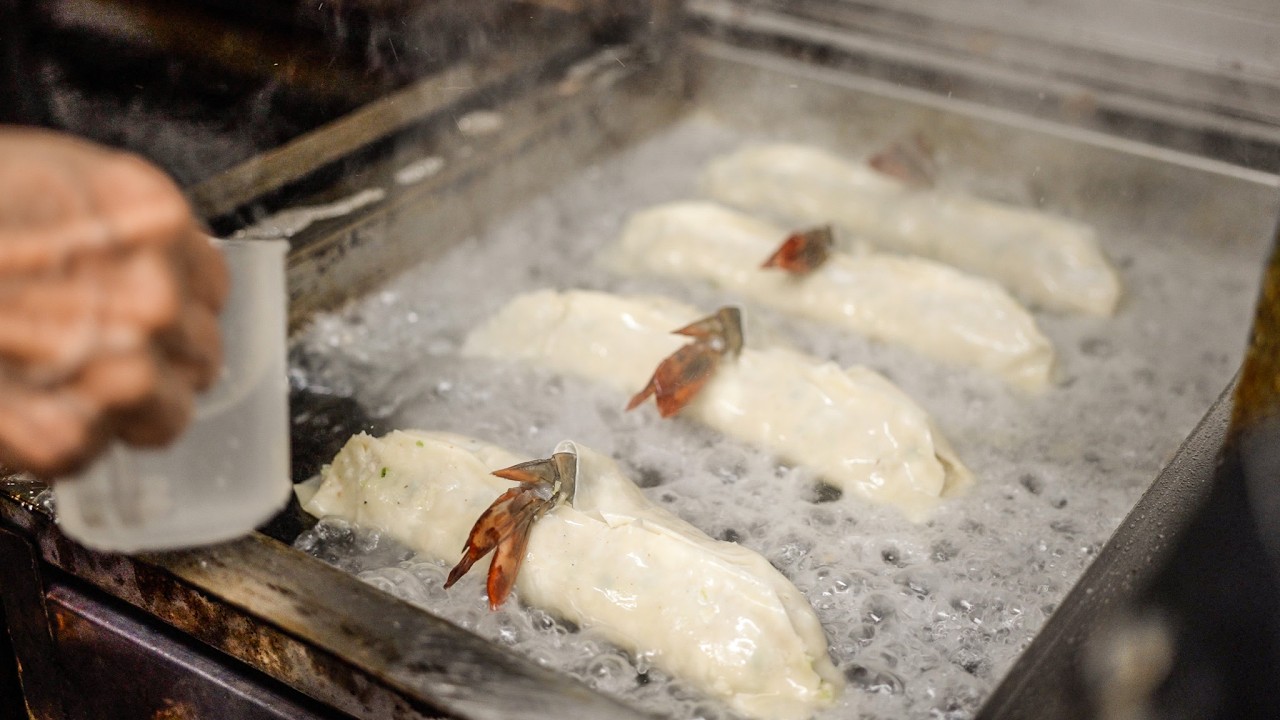 Japan Osaka Extra Large Jumbo Seafood Gyoza Китайский ресторан, существующий уже 47 лет.