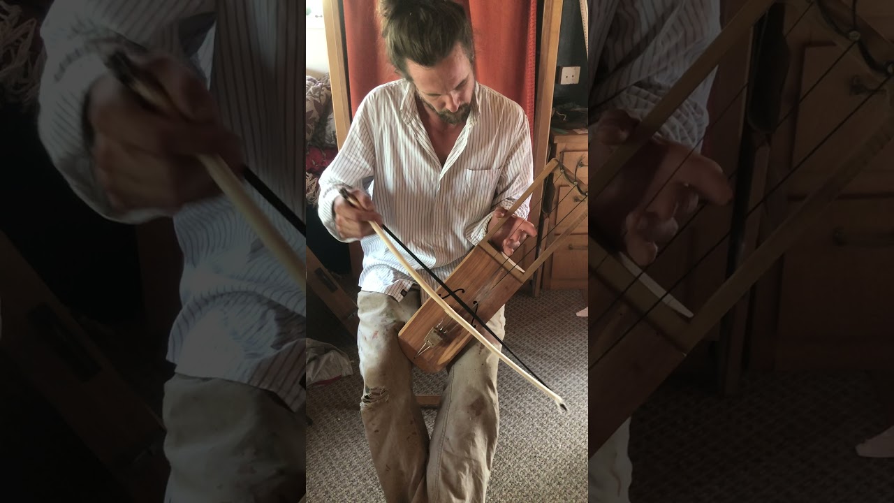 bowed lyre riffs