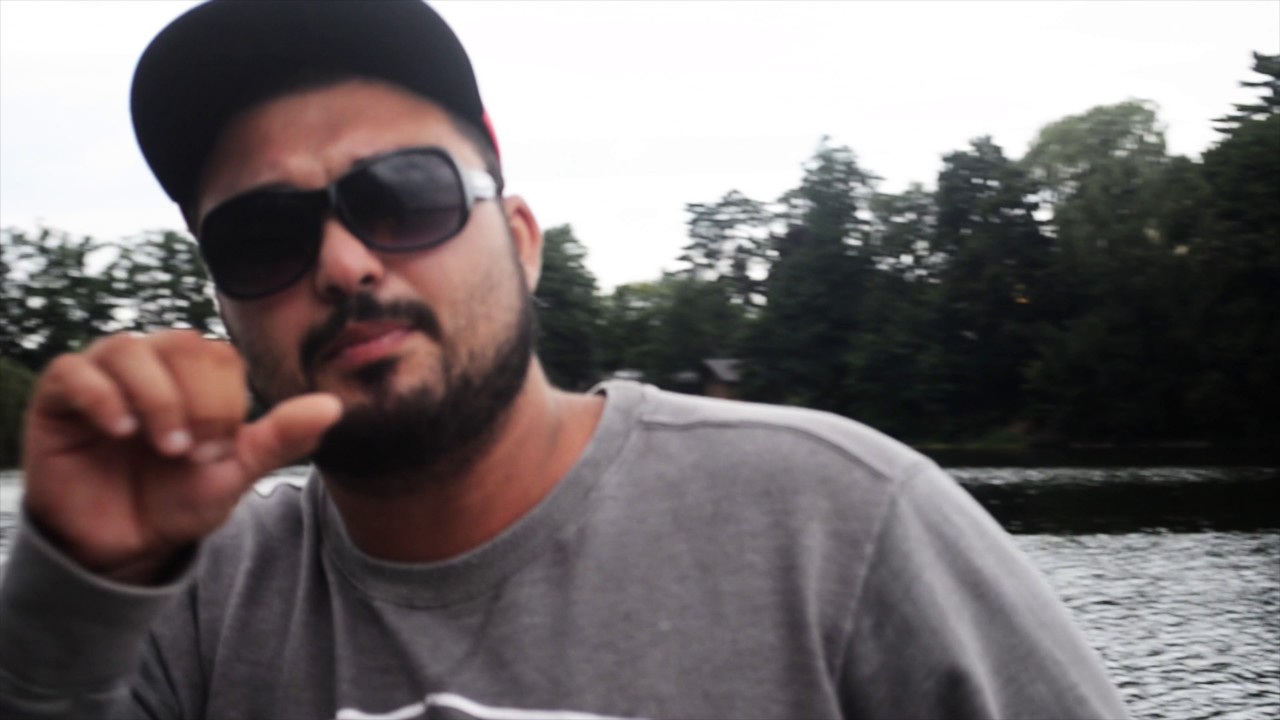 RONNER - JE MI JICH L&Iacute;TO  /DISS/ OFFICIAL VIDEO