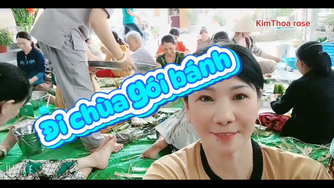 Hai chị em đi chùa gói bánh tét tết 2026