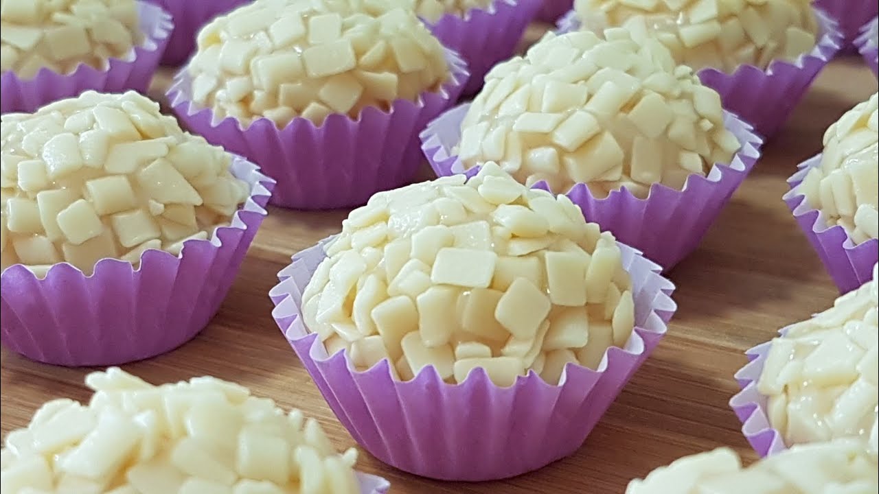 BRIGADEIRO DE CHOCOLATE BRANCO | WHITE CHOCOLATE BRIGADEIRO