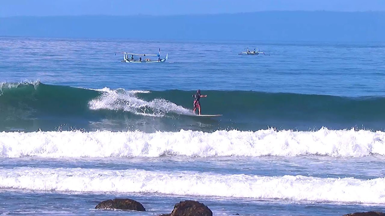 Bali's Longest Wave? - Medewi Point - Surfing Bali