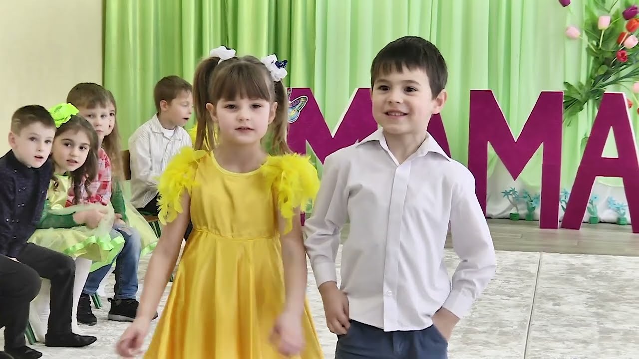 свято весни група Бджілка